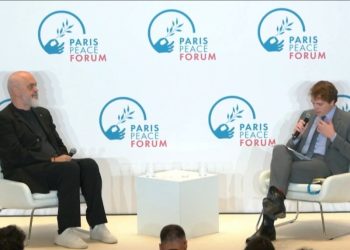 Rama në Forumin e Paqes në Paris, batuta me moderatorin: Do të zemërosh presidentin tënd, ai nuk ia doli