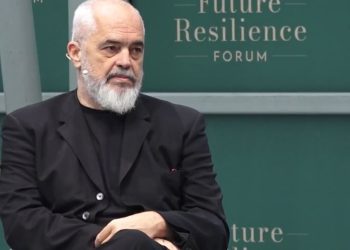 “Kemi zhdukur korrupsionin në nivelin e parë, radha te prokurimet”/ Rama për ‘Politico’: Diella do jetë fizikisht në mbledhjet e qeverisë