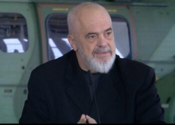 “Së shpejti hapet Akademia e Forcave Ajrore!”/Rama: Po plotësojmë flotën tonë me helikopterë zjarrfikës dhe drone!
