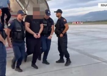 Ishte në kërkim nga autoritetet italiane dhe tentoi të hynte në Shqipëri, arrestohet 55-vjeçari me dy emra