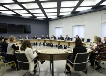 Ministrja Sala apel drejtuesve të spitaleve: Planifikoni dhe zbatoni protokollet për barnat