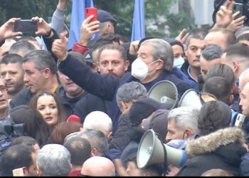 Sot kërkojnë mbështetjen e të gjithëve, por dje?