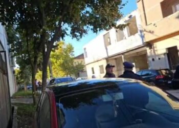 Pritet shembja e disa objekteve/ IMT zbarkon në Kombinat, bizneset kundër: Kemi dokumentacion të rregullt! (VIDEO)