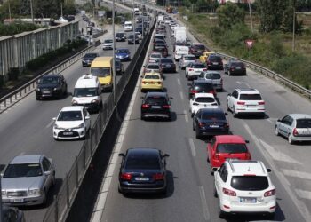 Autostrada Tiranë-Durrës shkakton trafik të rënduar në kryeqytet, Policia sugjeron rrugët alternative