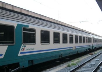 Aksident i rëndë hekurudhor/ Treni përplas tre të rinj, një i vdekur dy të plagosur