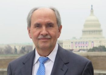 Shqipëria: Midis Dinamikës së Reformave dhe Brishtësisë Demokratike