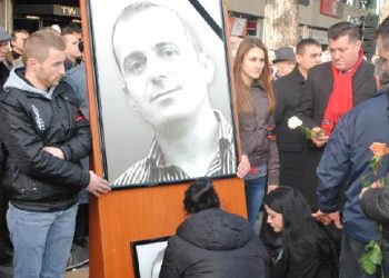 “Është bërë masakër me provat”, avokati: Vrasja e Aleks Nikës nuk ka qenë nga pakujdesia