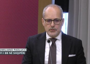 “Skema e pensioneve në rrezik”, Banka Botërore: Ndikojnë emigrimi dhe nëndeklarimi i pagave! Deficiti do të rritet, investoni tek të rinjtë