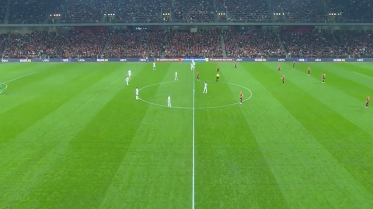 Starton dueli historik Shqipëri Angli në  Air Albania   Minutë pas minute 