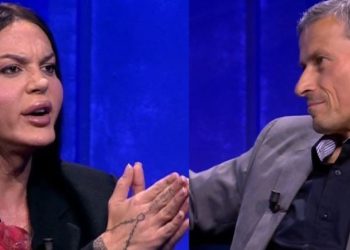 “Si ma thua mirëmëngjes, si zonjë apo si zotëri?”, Zekthi-Amberit: Se përcaktoj fare, të them…