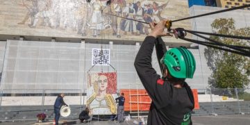 Debati për mozaikun në Tiranë, studiuesi Auron Tare: Nuk është provokim për ligjin e miratuar në Kuvend, por…