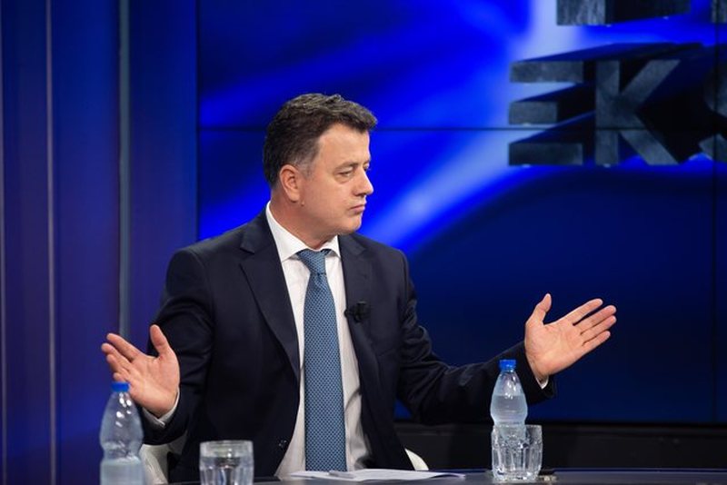 Flamur Noka  larg duart nga këshillat bashkiakë