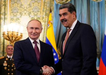 “Rusia nuk do të hyjë në luftë për Venezuelën”/ Tensionet me SHBA, a mund ta ndihmojë Moska, Maduron?