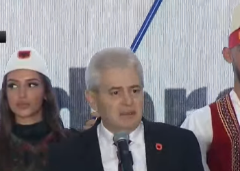 Protesta në Strasburg për ish-krerët e UÇK, reagon Ali Ahmeti: Po gjykohen mbi shpifjet e Serbisë