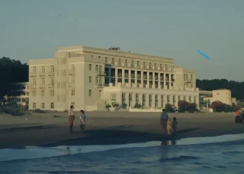 Hoteli historik i Durrësit do të shembet për një projekt me kazino!