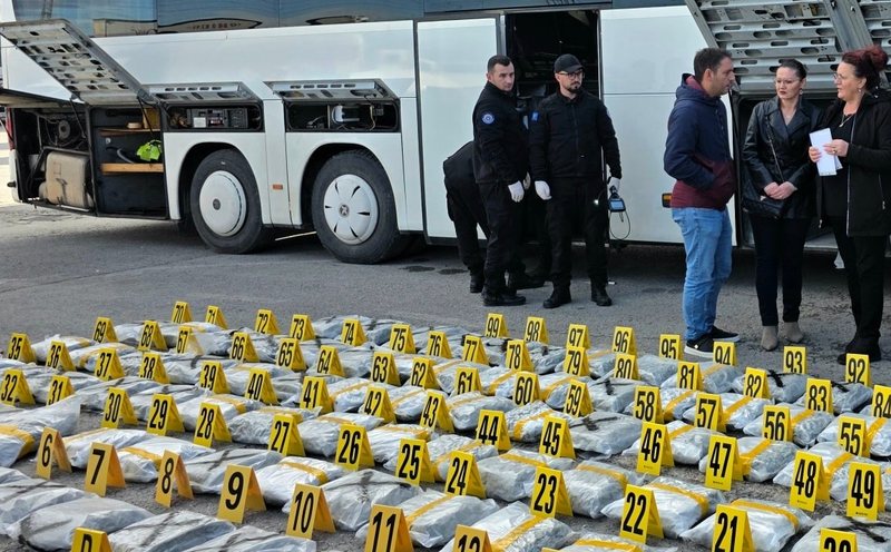 Një muaj paraburgim për shoferin e autobusit që tentoi të transportonte 120 kg marihuanë nga Shqipëria drejt Kosovës