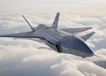 Avioni ajror turk pa pilot, bëhet droni i parë në botë që qëllon raketa ajër-ajër