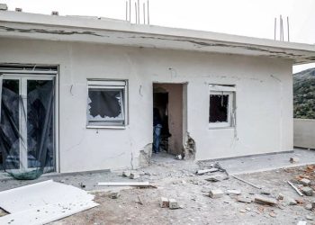 “Merre dhuratën, s’e di a do jem gjallë”/ 3 të vrarë dhe mbi 10 të plagosur, si u shndërrua përpjekja për faljen e gjaqeve në skenë lufte në Kretë