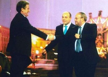 “U mërzite ti, shkë***atë?”, ish-truproja i Nanos rrëfen prapaskenat e debatit me Berishën: Ishim në ashensor dhe…