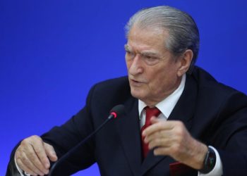 Protesta e opozitës të hënën para Kryeministrisë, Berisha: Nesër nisim platformën parlamentare