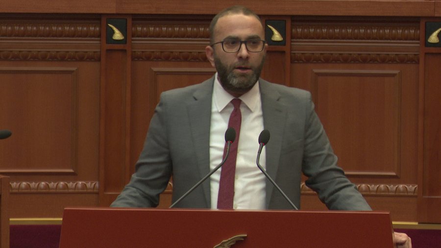  Presidenti ka futur në ngërç Kushtetuesen   Bardhi  Është marrë peng betimi i Asim Vokshit