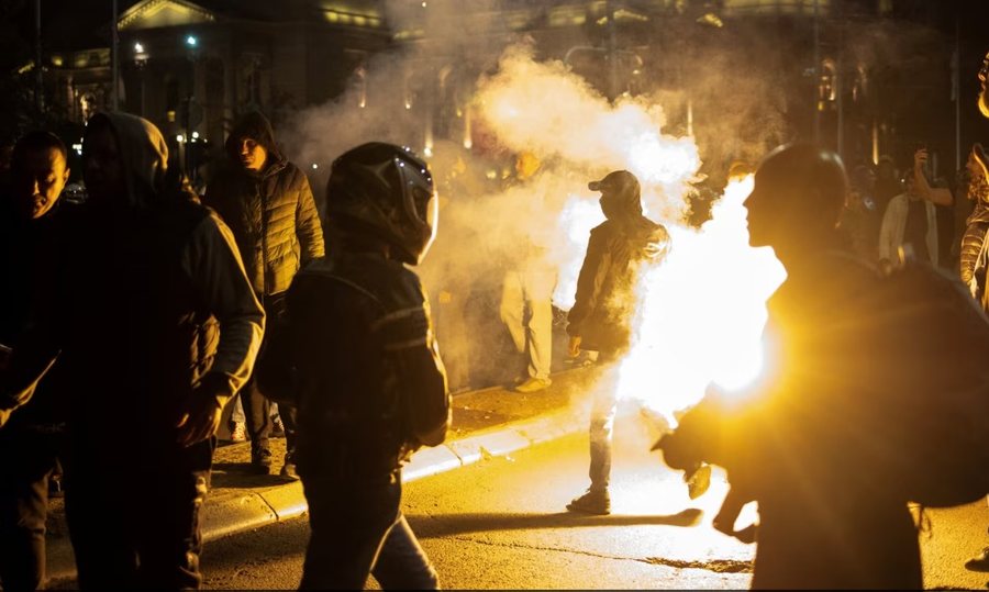 nga-sarajeva-ne-ukraine-e-deri-ne-serbi-kush-kercenoi-me-masaker-ne-protesten-ne-beograd