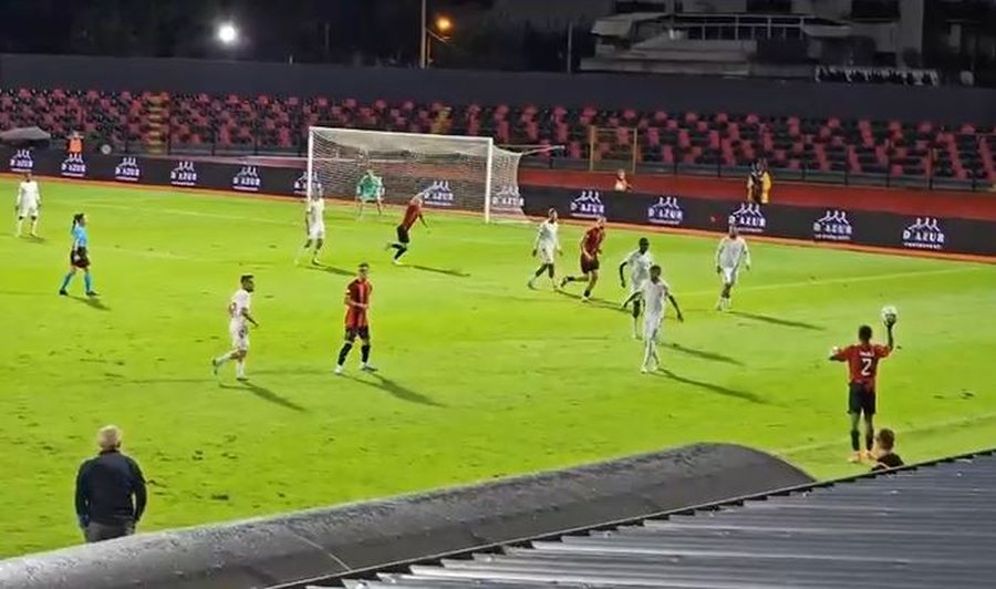 Vlonjatët festojnë për herë të dytë këtë sezon  Flamurtari mund Bylisin me rezultatin 0 1