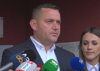 Voton kandidati i PS-së në Mat, Bojni: Sot dita e vendimit, dilni dhe votoni!