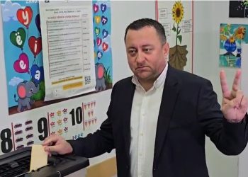 Kandidati i pavarur në Vlorë: Patronazhistët duan të nxjerrin me dhunë administratën, politika sot merr leksion