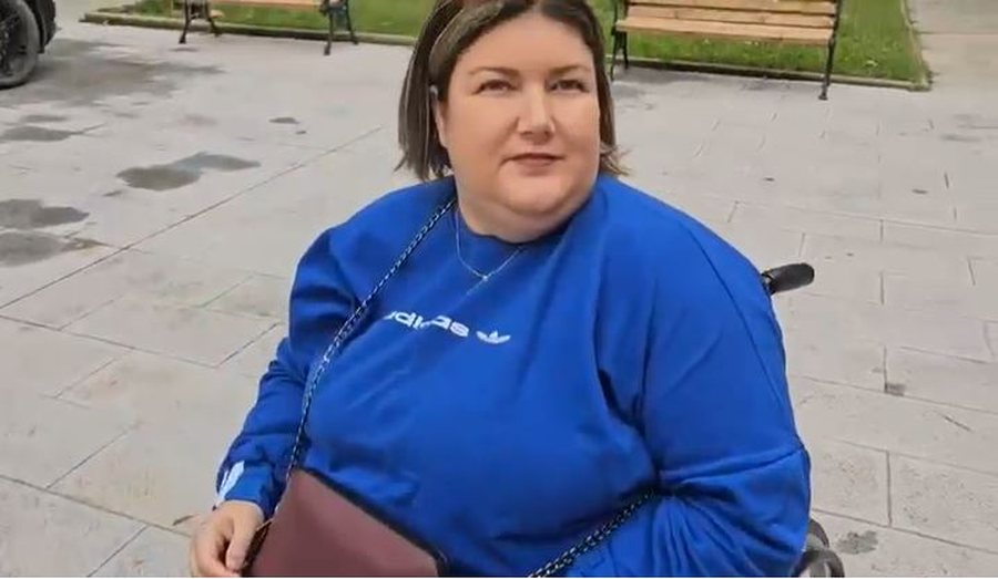 Prej 13 vjetësh në një karrocë me rrota  e reja nga Vlora mesazh qytetarëve  Ejani të votoni si unë