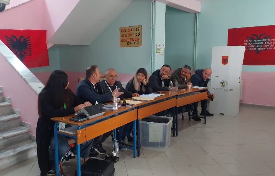 Zgjedhjet e pjesshme lokale  kjo është pjesëmarrja në votime deri në orën 17 00