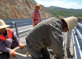 Një kompani kineze e sanksionuar nga SHBA-ja në garë për ndërtimin e autostradës së Malit të Zi