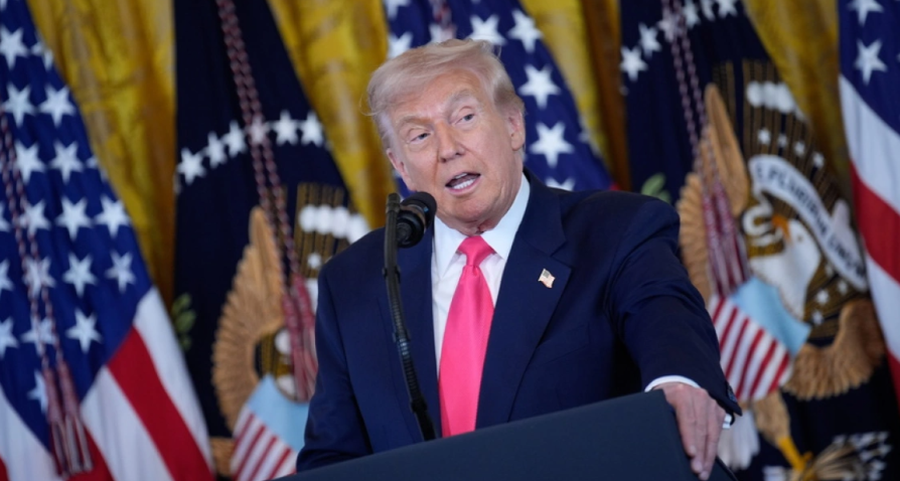  Pyesni Clintonin për Epstein   Trump  Mos humbni kohën me mua  kam një vend për të drejtuar