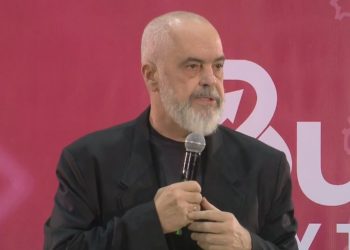 Hapësirat publike, Rama: Gjyqtarët që iu japin të drejtë bizneseve janë të korruptuar, ose injorantë