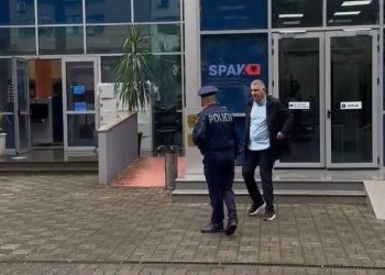 Para seancës në GJKKO, ish-shefi i Rrugores Roven Zeka qëndron 50 minuta në SPAK