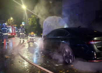 I vuri flakën makinës së kryetares së bashkisë, arrestohet një person