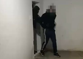 Dhunoi të atin dhe u largua nga banesa, arrestohet 29-vjeçari në Lezhë
