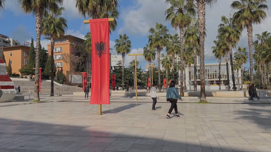 trendi-rritet-vit-pas-viti-festat-e-nentorit-si-mundesi-per-te-ikur-jashte-vendit