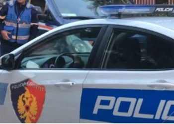 Të armatosur lëviznin me mjet të blinduar me targa ruse, arrestohen dy të rinj në Durrës