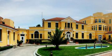 Hapja e Qeverisë amerikane, reagon Ambasada e SHBA në Tiranë: I rikthehemi bashkëpunimit normalisht