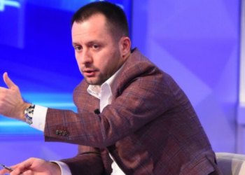 “Unë 49, ti 51%”/ Ademi rrëfen marrëveshjen e parë me Pacollin për aeroportin e Vlorës