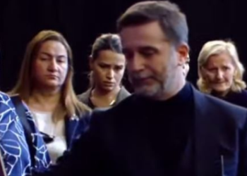 Erion Braçe i përlotur mbi arkëmortin e liderit historik: Nano iu dha mundësi të gjithëve