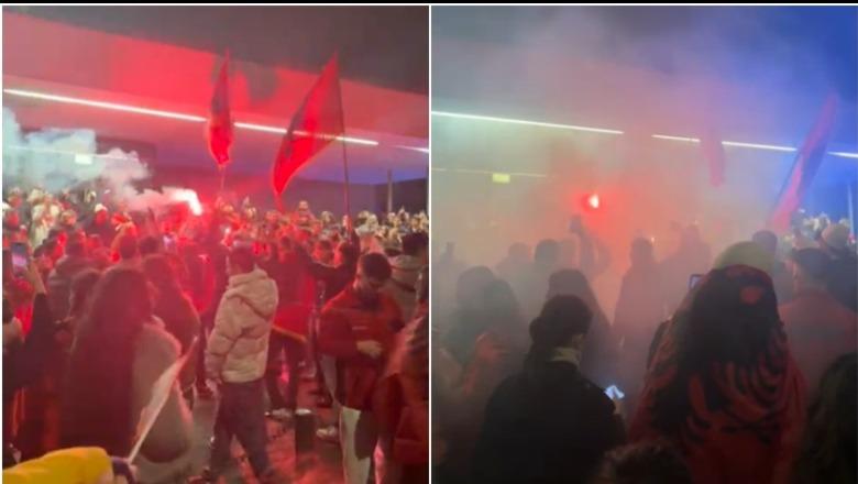 Festa për 113 vjetorin e Pavarësisë   Vishet  kuq e zi Dortmundi  Në 20 qytete gjermane mblidhen rreth 1500 shqiptarë  VIDEO 