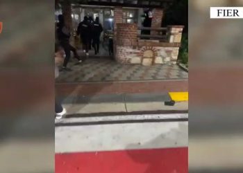 Fier, arrestohet babai i Azgan Mërnicës që vrau vjet efektivin e ‘Shqiponjave’/ 57 vjeçari lëvizte i armatosur, me precedentë…