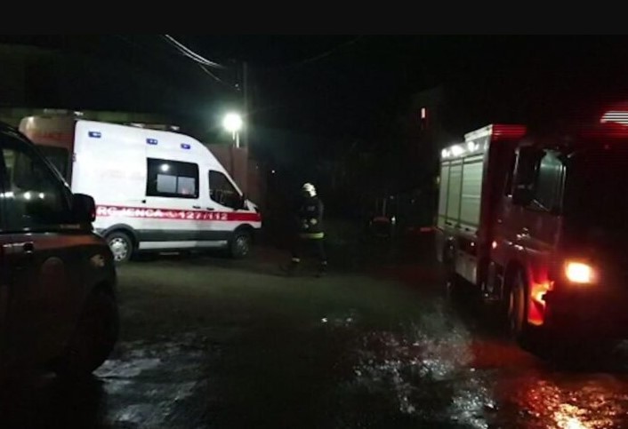 Zjarr në një banesë në Memaliaj  shpërthen bombola e gazit