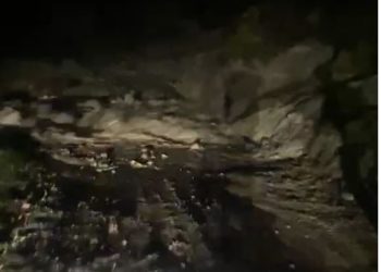 Emergjencë në fshatrat Sheqeras, Orman dhe Pojan/ Moti i keq në Korçë, argjinatura e lumit Devoll rrezikon të çahet