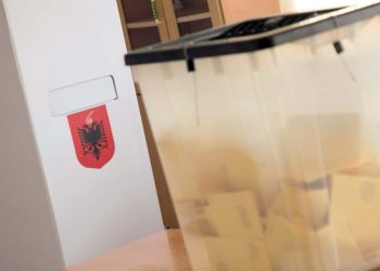 Dokument i falsifikuar, si u konstatua në zgjedhjet e 11 majit? Punonjësja e KQZ-së: Nuk mbaj mend…