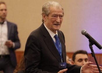 Berisha ankohet në Brazil dhe nxin Shqipërinë: BE nuk na dëgjon për narkoshtetin