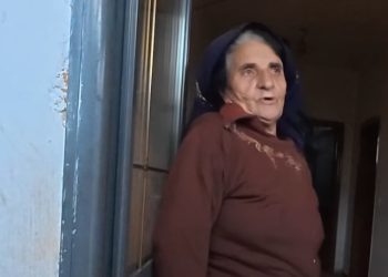 U helmuan e grabitën nga dhëndri në Librazhd, e moshuara flet: Sa mora pensionin, më tha pije këtë…