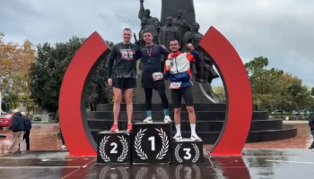 “Vrapojmë për Pavarësinë”/ Në Vlorë zhvillohet edicioni i pestë i gjysmëmaratonës